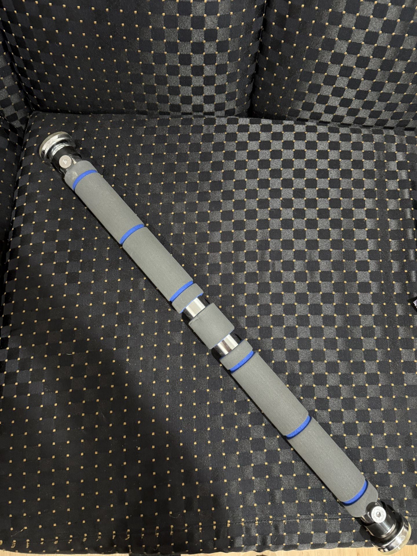 Adjustable Doorway Pull-up Bar