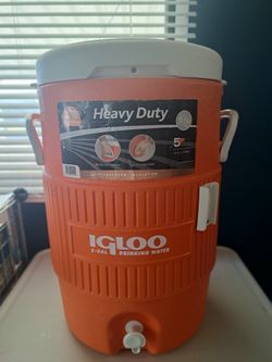 IGLOO 5 GAL. Heavy Duty- Beverage Cooler.