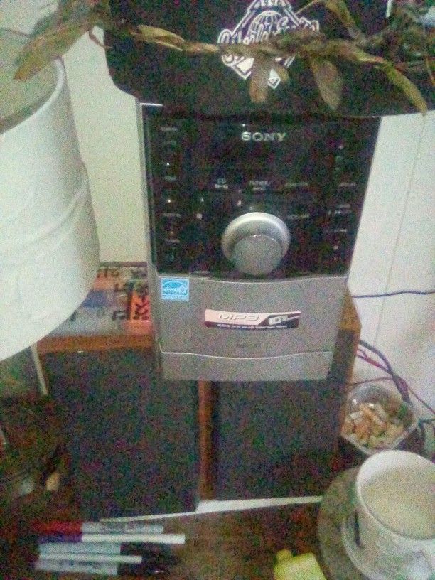 Sony Home Stereo+Speakers & Bluetooth Spkrs + Water Resistant