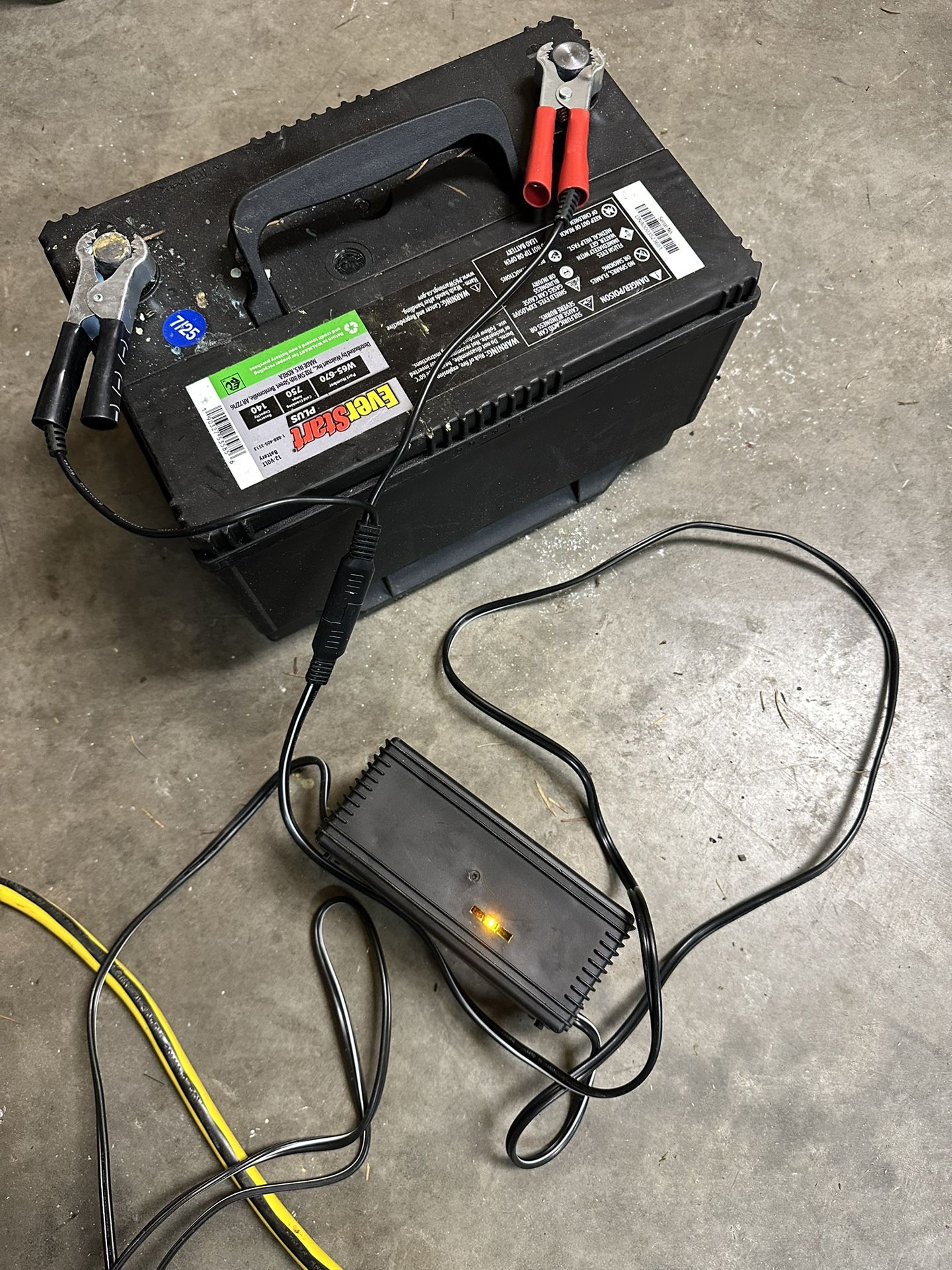 12V battery charger 