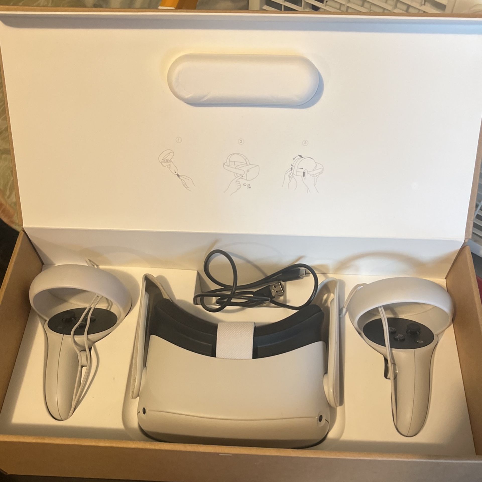 100% Excellent Condition Meta Quest 2 128 GB ((Cash Only)