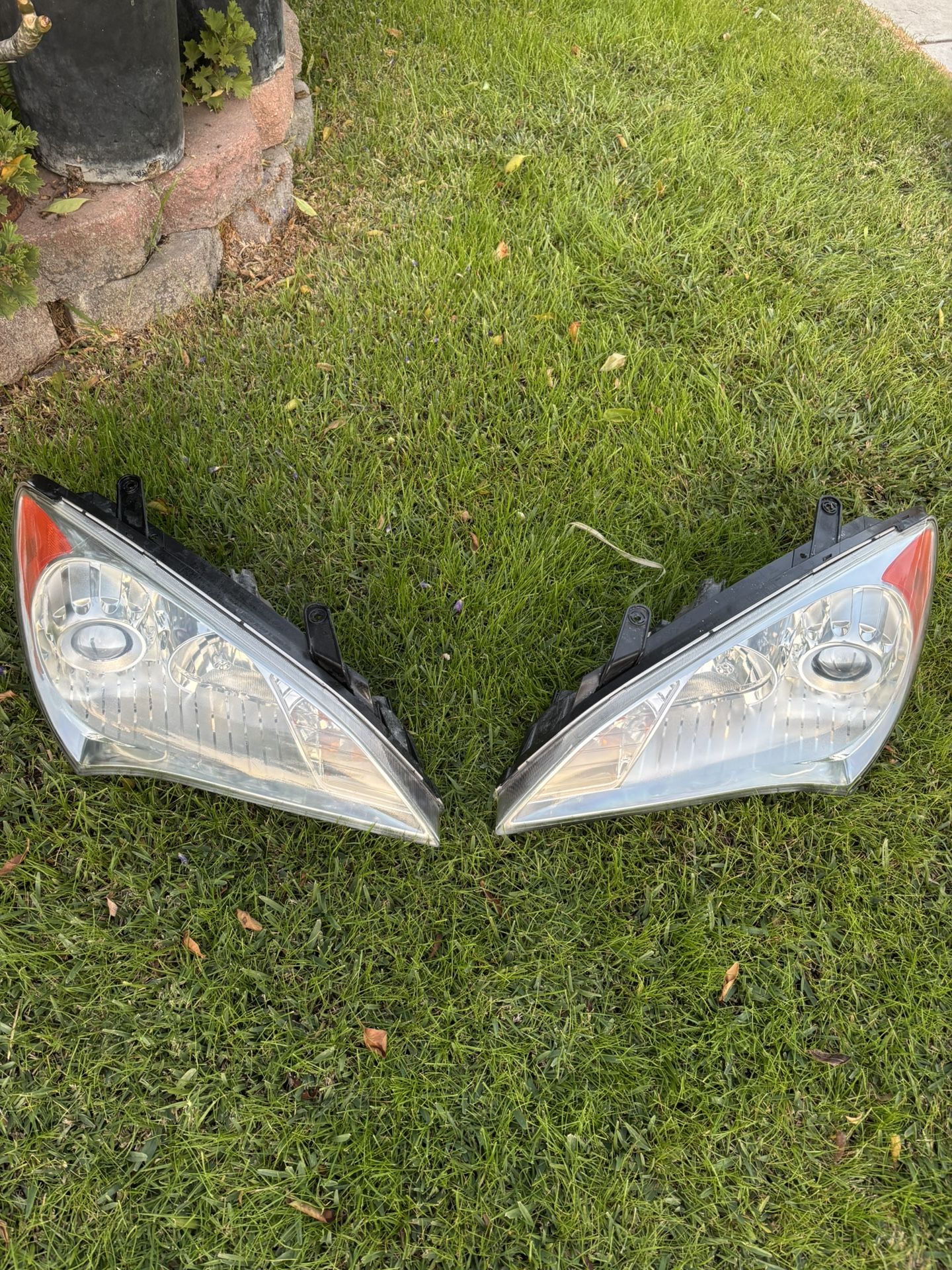 Hyundai Genesis Coupe Bk1 Headlights