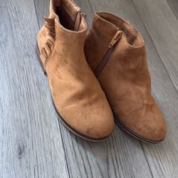Cat & Jack Girls Brown Faux Suede  Ankle BOOTS Size 13
