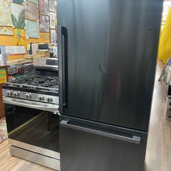 Refrigerator And Stove Set