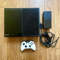 Xbox one Gaming console with controller and cables