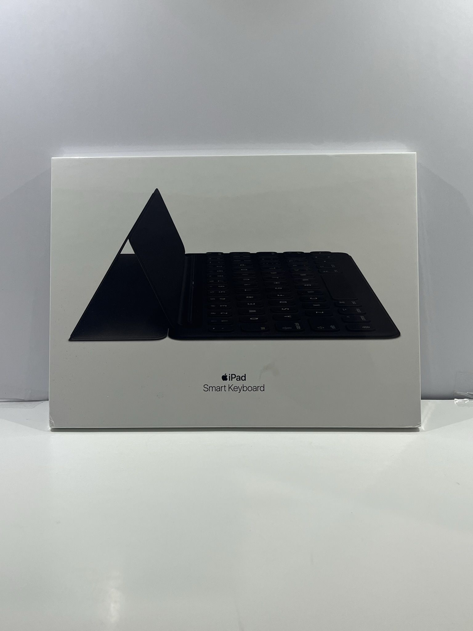 Apple Smart Keyboard for iPad (7th/8th/9th generation), iPad Air (3rd generation) and 10.5-inch iPad Pro