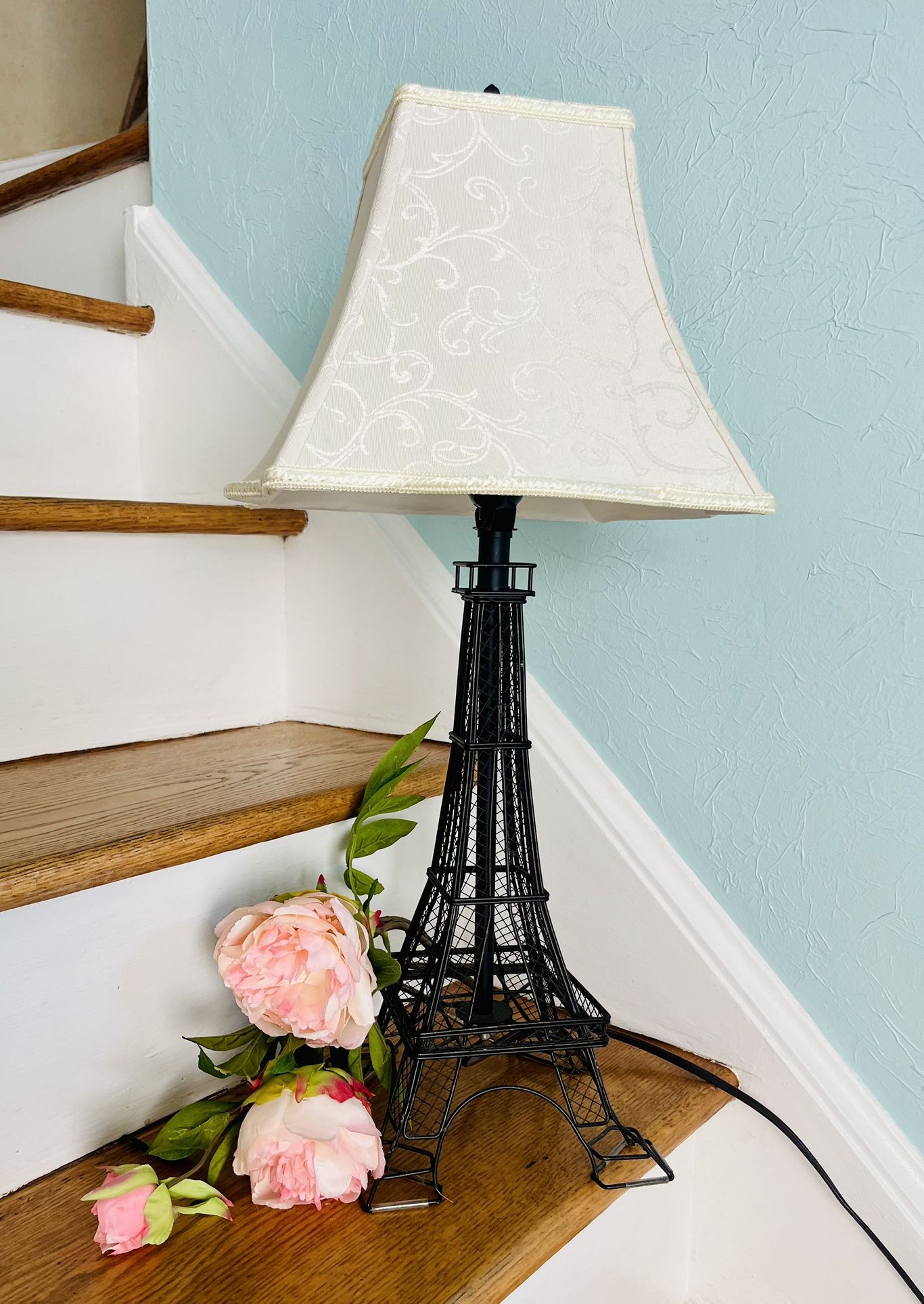 PARIS EIFFEL TOWER LAMP