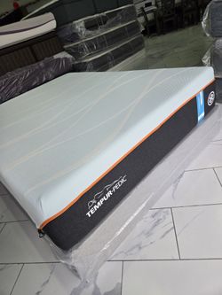 Queen Sizes Mattress And Box Spring