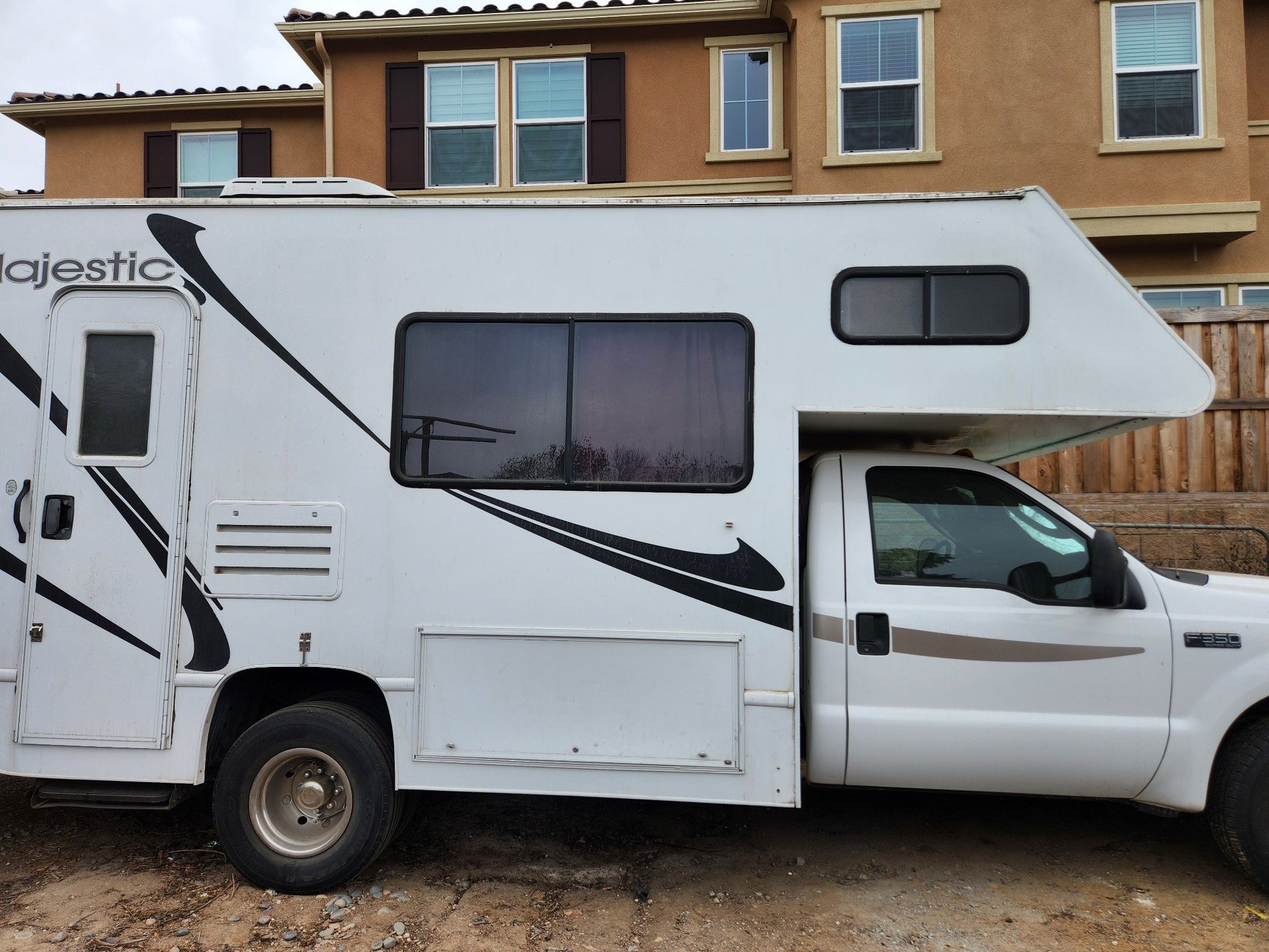 2005 Four Winds Majestic