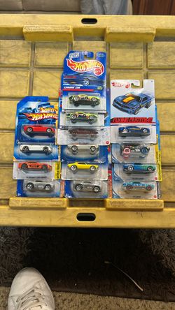 HOT WHEELS A LOT OF 14 CAMAROS