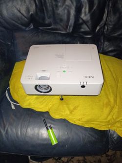 Nec Projector With HDMI Hook Up