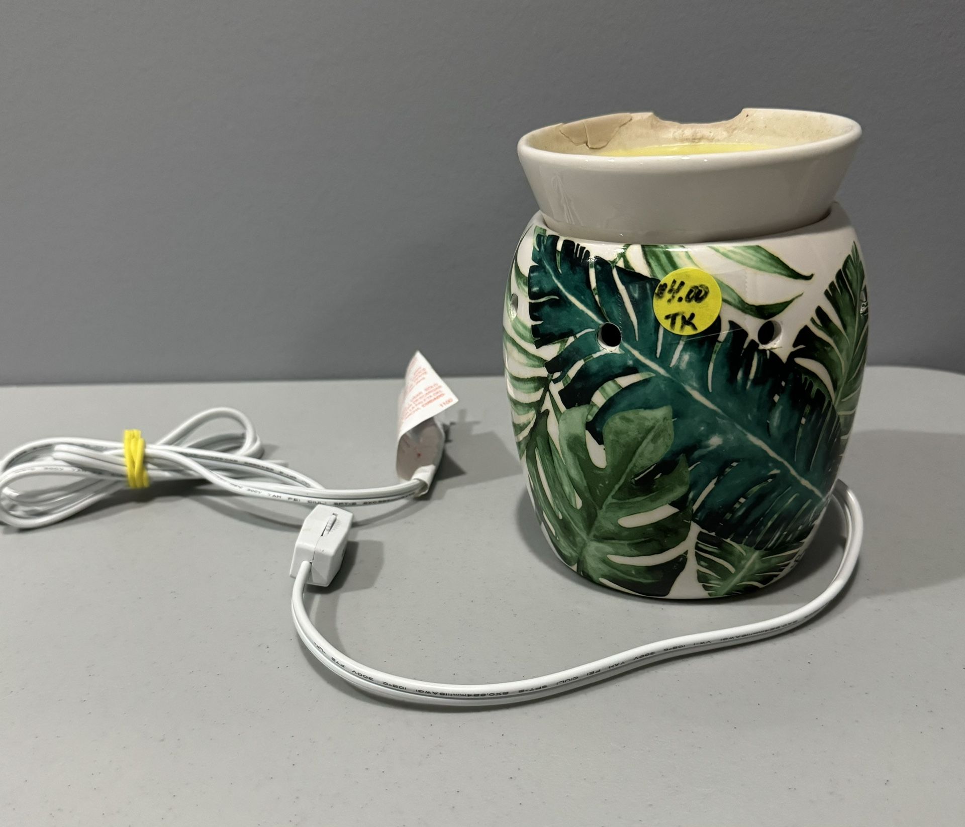 Scentsy Green Leaf Electric Candle/Wax Warmer