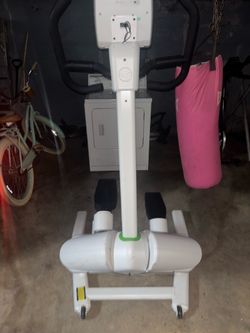 Helix Lateral Trainer Elliptical w/ Console Calorie Monitor 6 Programs White