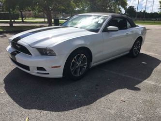 2014 Ford Mustang 2dr Convertible V6 Premium