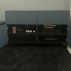 4 Drawer Dresser * Almost New