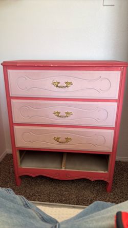 Dresser 3ft tall 2.5ft wide