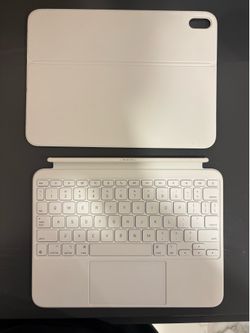 Apple Magic Keyboard (10th Gen IPad)