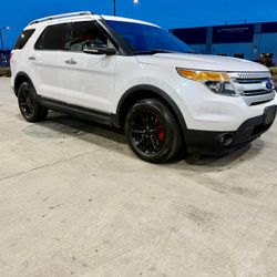 2015 Ford Explorer