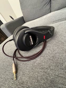 Shure SRH440 Studio Headphones