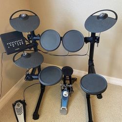 Yamaha DTX450K Drums for Sale in Seattle, WA - OfferUp