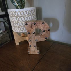 Decorative Letter Farmhouse "P"