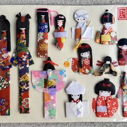 Vintage 1980s Japanese Handmade Washi Paper Doll Set – 13 Miniature Kimono Figures – Traditional Origami Art