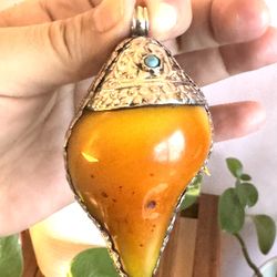 Vintage and unique hand carved Shell conch shape Pendant 