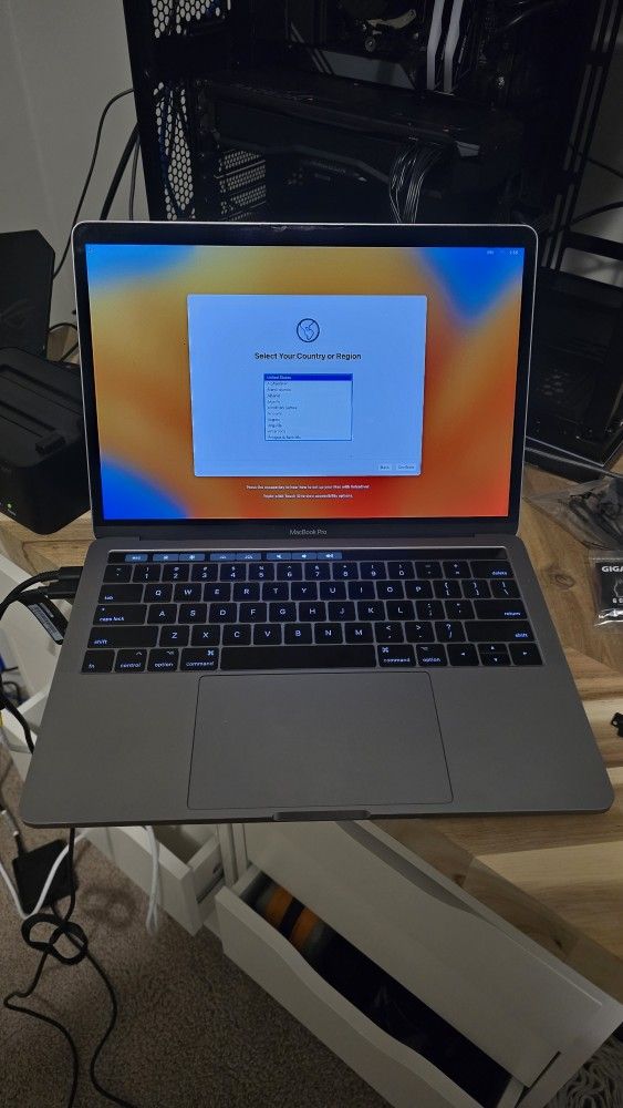 π 13" MacBook Pro (A1706) w/ Touch Bar β 3.1GHz i5, 16GB RAM, 256GB SSD! π₯