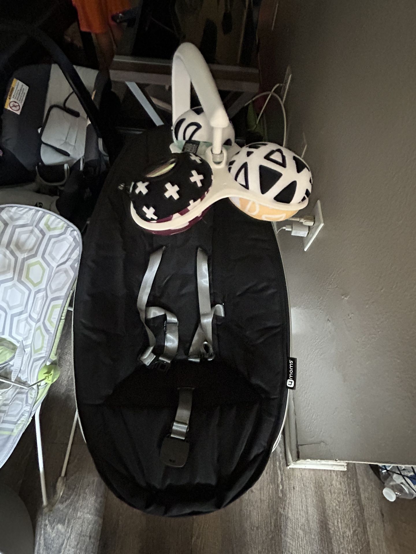 Mamaroo Baby Swing