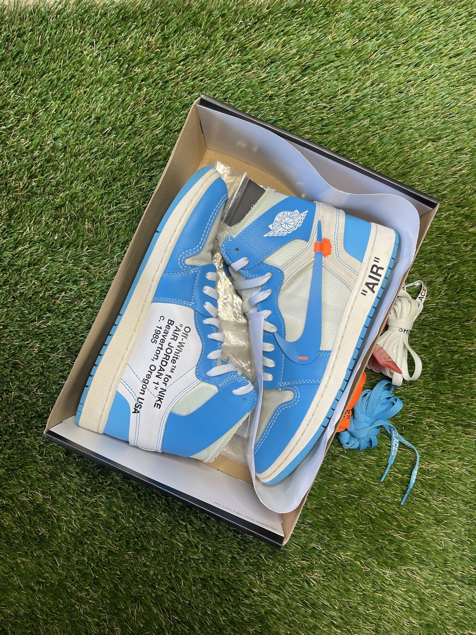 Off White Jordan 1 “UNC”