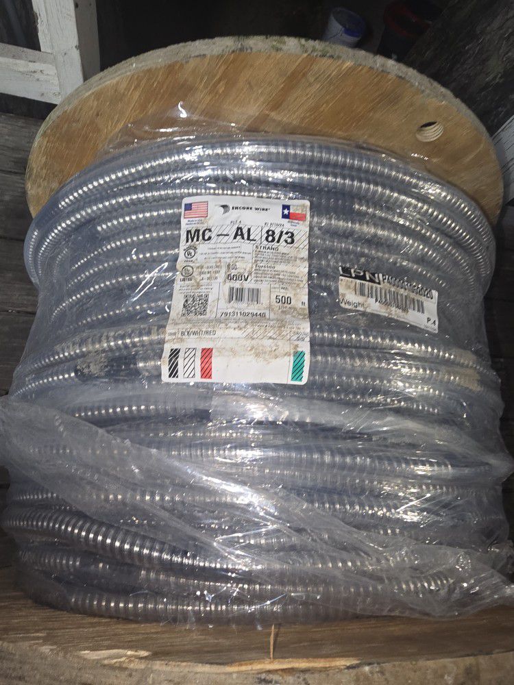 Mc Cable 8-3 500ft Brand New