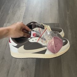 Jordan 1s Low Travis Scott Reverse Mocha 