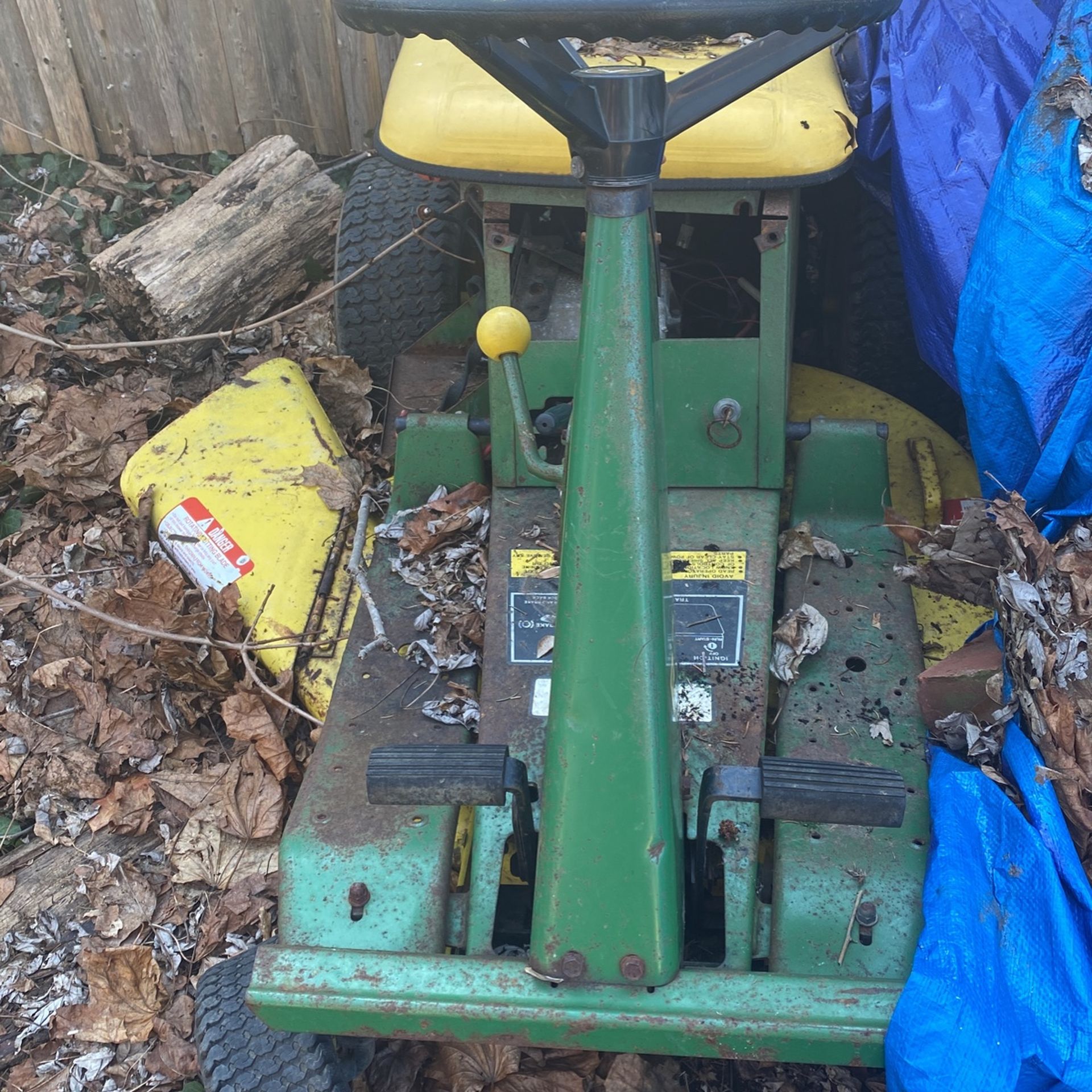 John Deere Riding Mower R 72