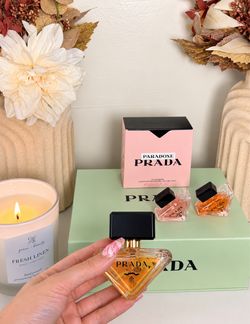 Prada Paradoxe Perfume Gift Set | 2 Mini Perfumes + 1 Travel Spray