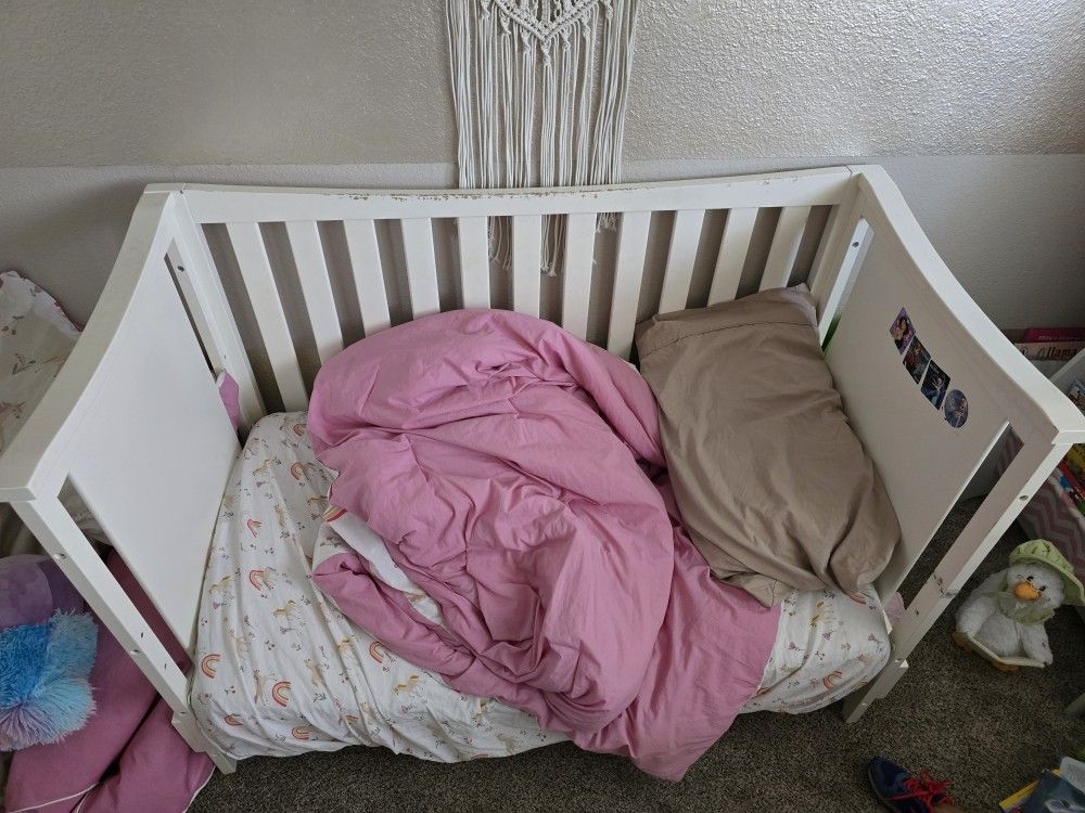 Crib/Bed 3 In 1