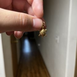 Japanese 18k Pendant