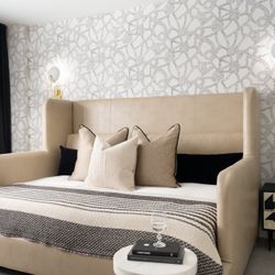 Queen Bed & Frame 