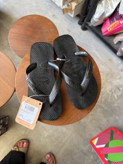 Brand new black havaianas size 11