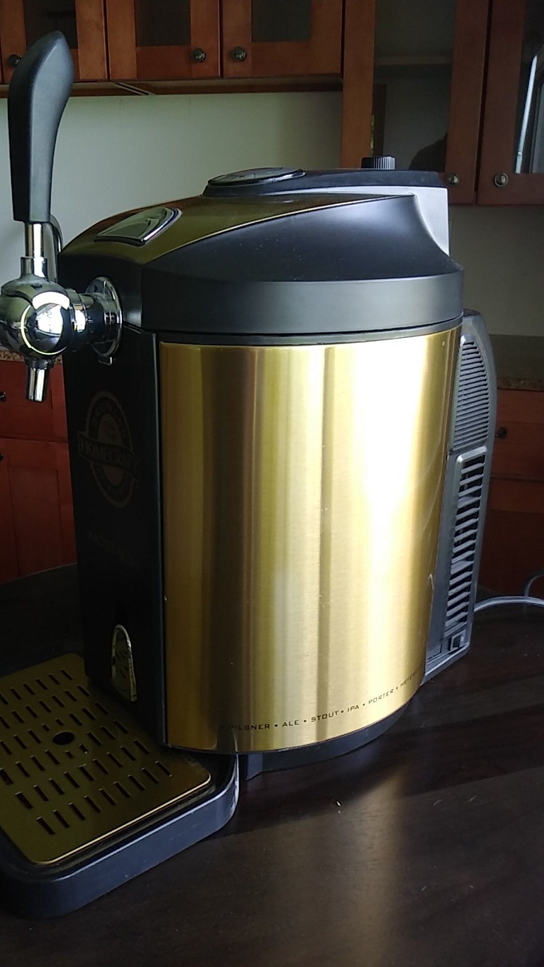 Homecraft Growler on Tap Beer System for Sale in Bremerton, WA OfferUp