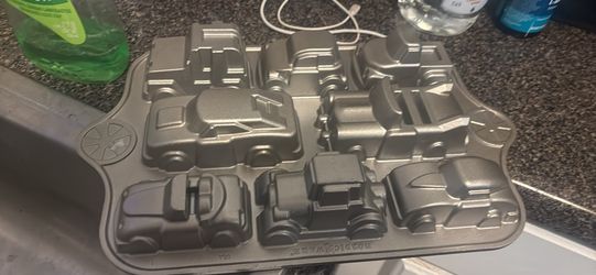 Cake Molding Cars