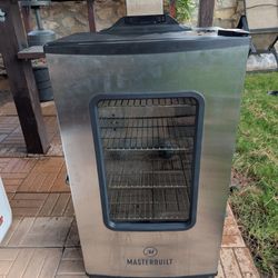 Masterbuilt Electric Smoker