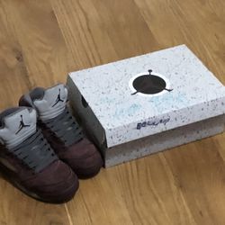 Jordan 5 Burgundy 2023 Model 6.0y 