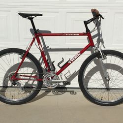 Vintage Trek 7000 Mountain Bike