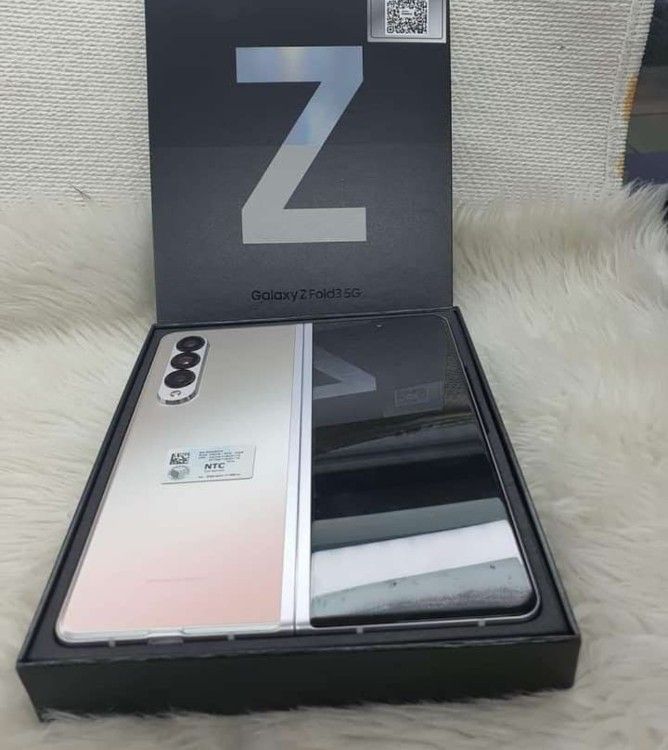 Samsung Galaxy Z Fold 3 5G 256gb Unlocked 