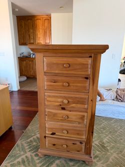 Dresser