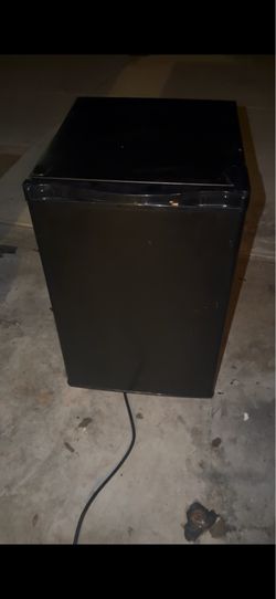 Hisense Mini-Fridge