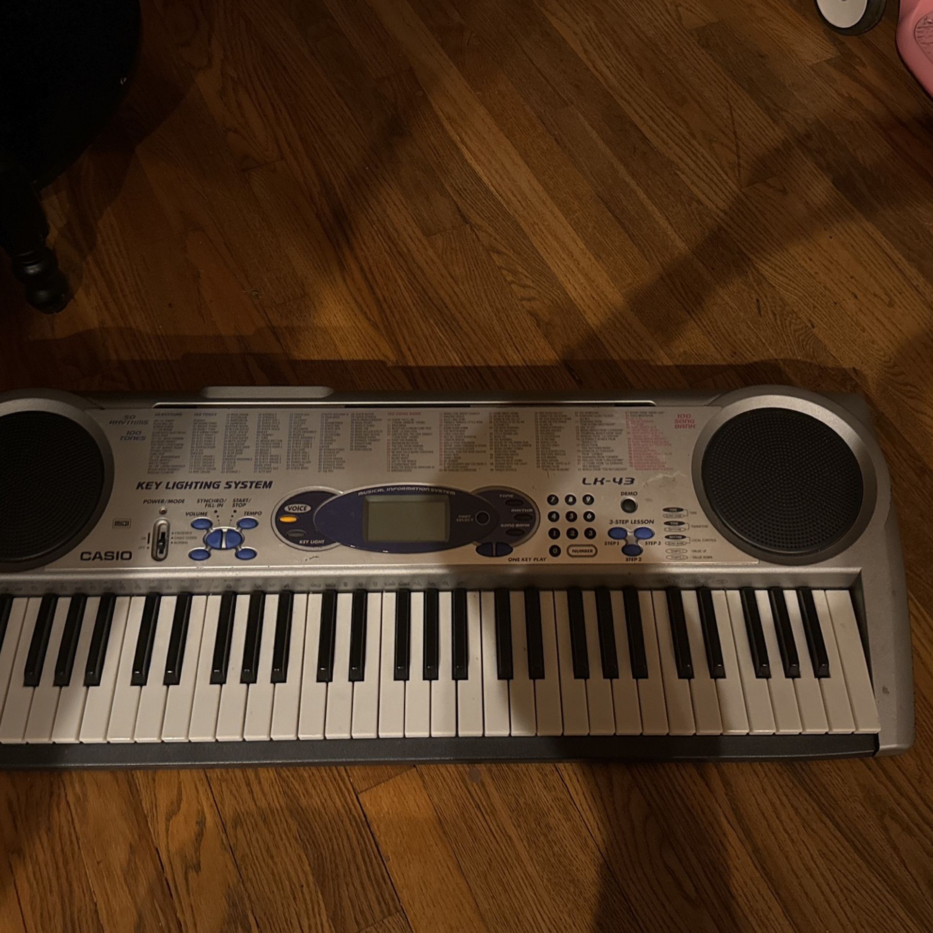 Casio LK-43 Keyboard