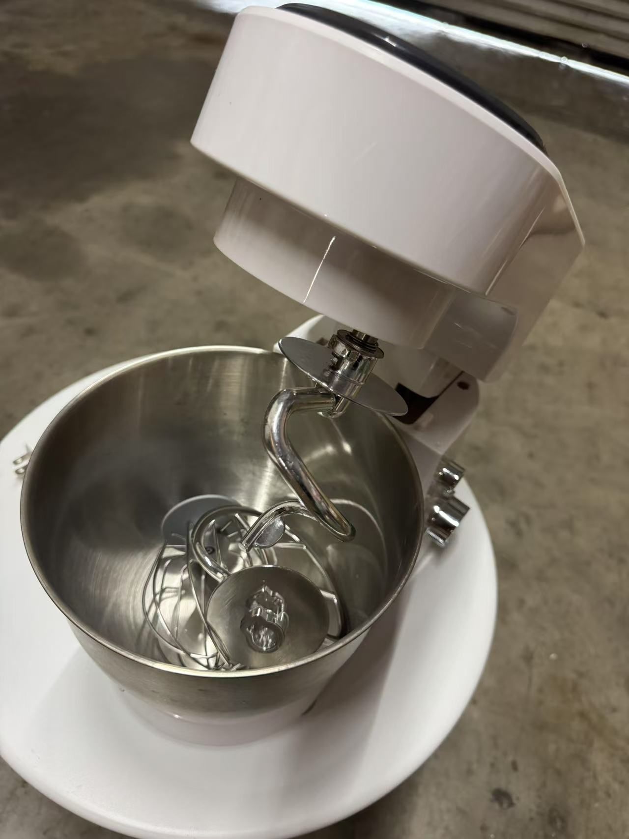 Brand New Multifunctional Stand Mixer – Model CX-6081 🍰🍞