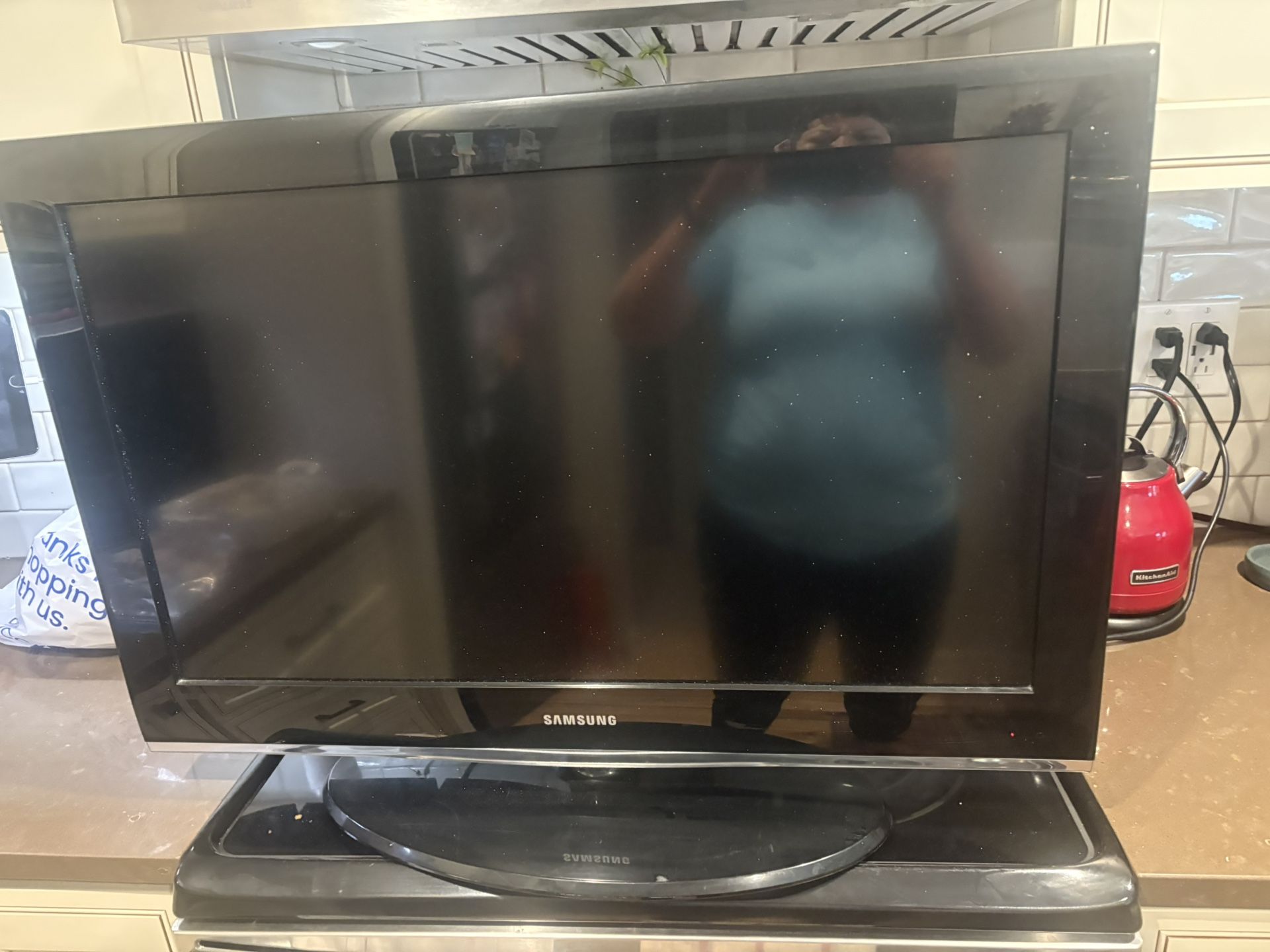 32 Inch Samsung TV