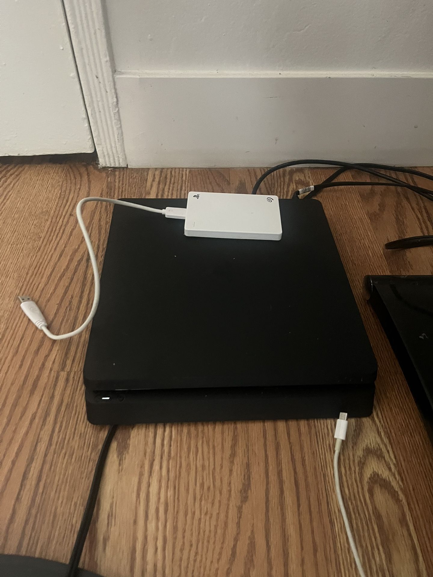 Ps4 Works Great Comes With Hard Drive